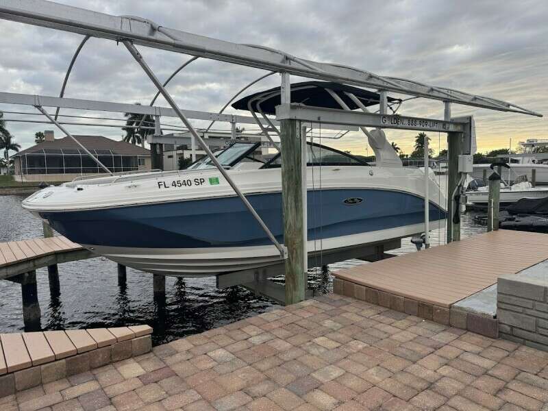 25ft Sea Ray Yacht For Sale