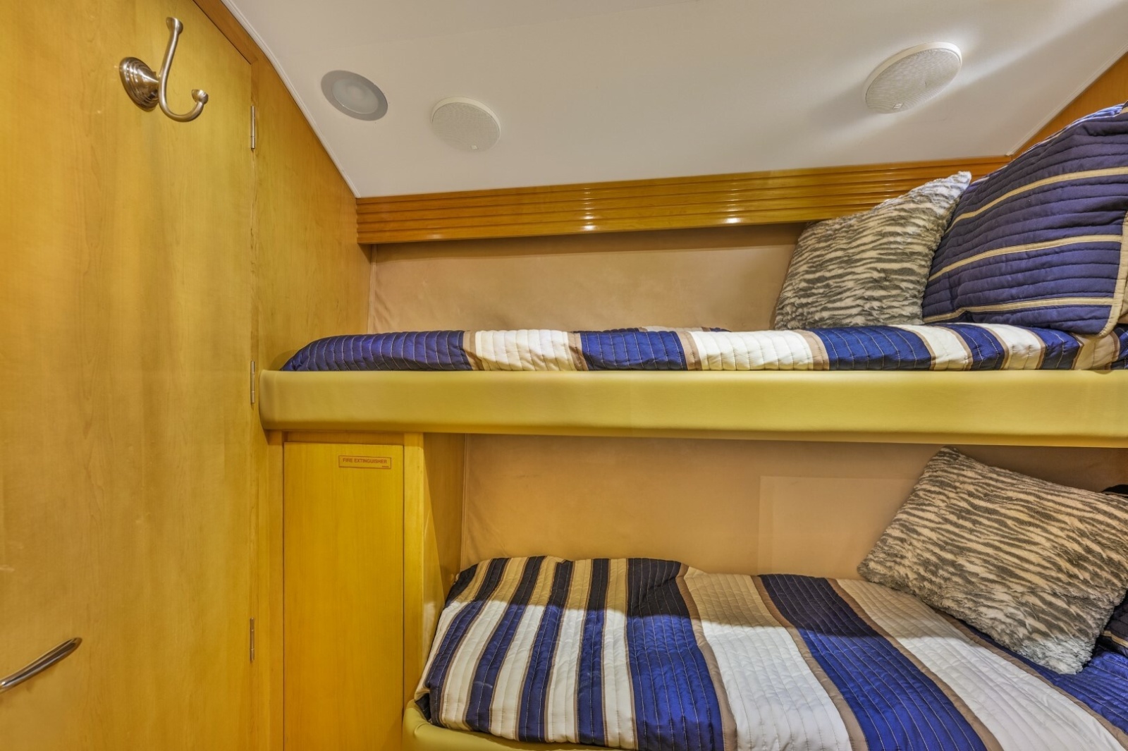 2000 Hatteras 55 Convertible