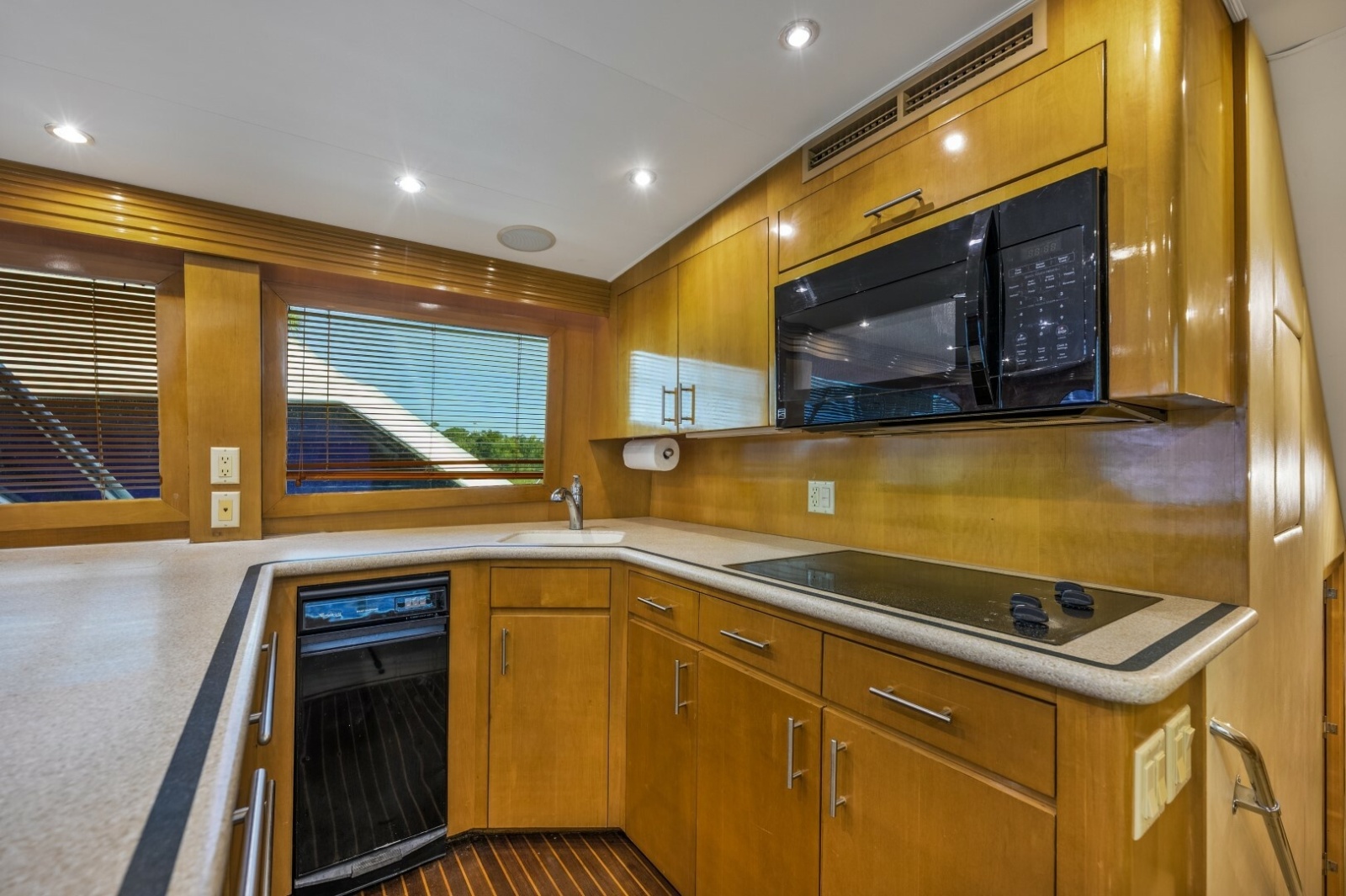 2000 Hatteras 55 Convertible