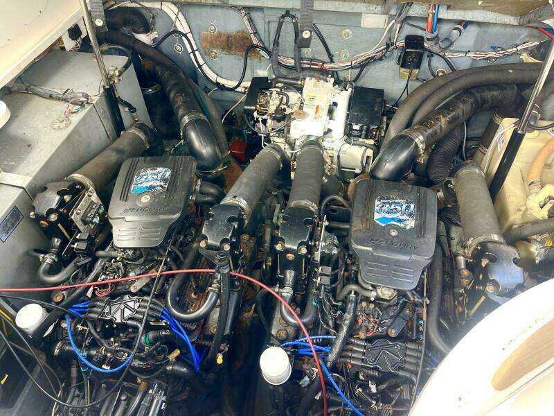 My Rose 32ft Sea Ray Yacht For Sale