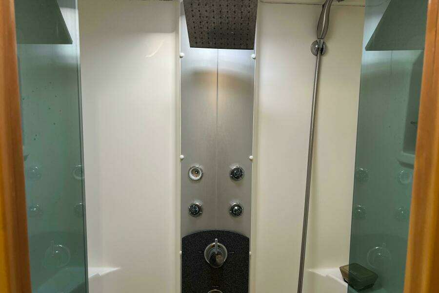 EVOLUTION 49ft Privilege Yacht For Sale