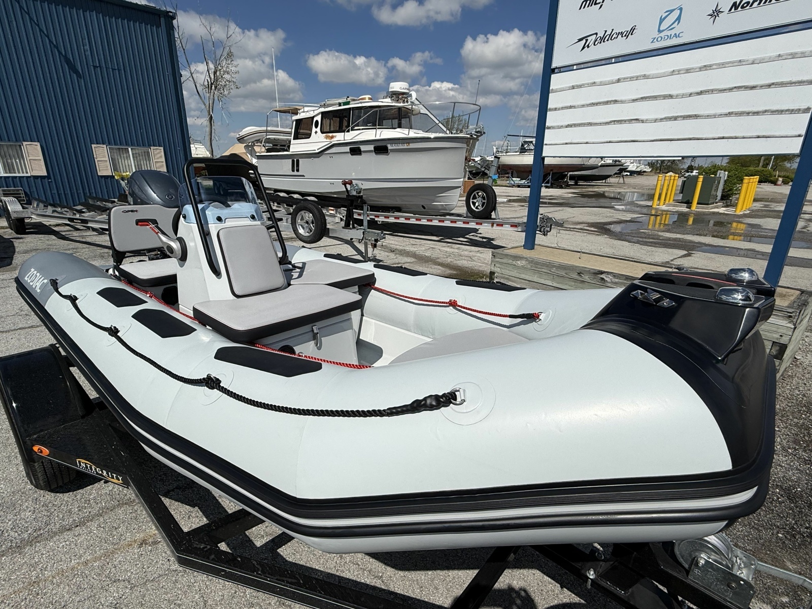 Boat Show Special Pricing 13ft Zodiac Yacht For Sale