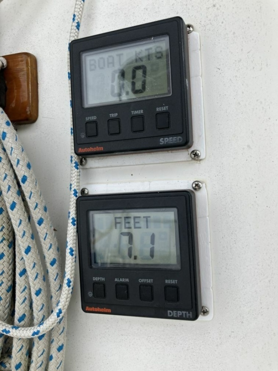 33ft Pearson Yacht For Sale