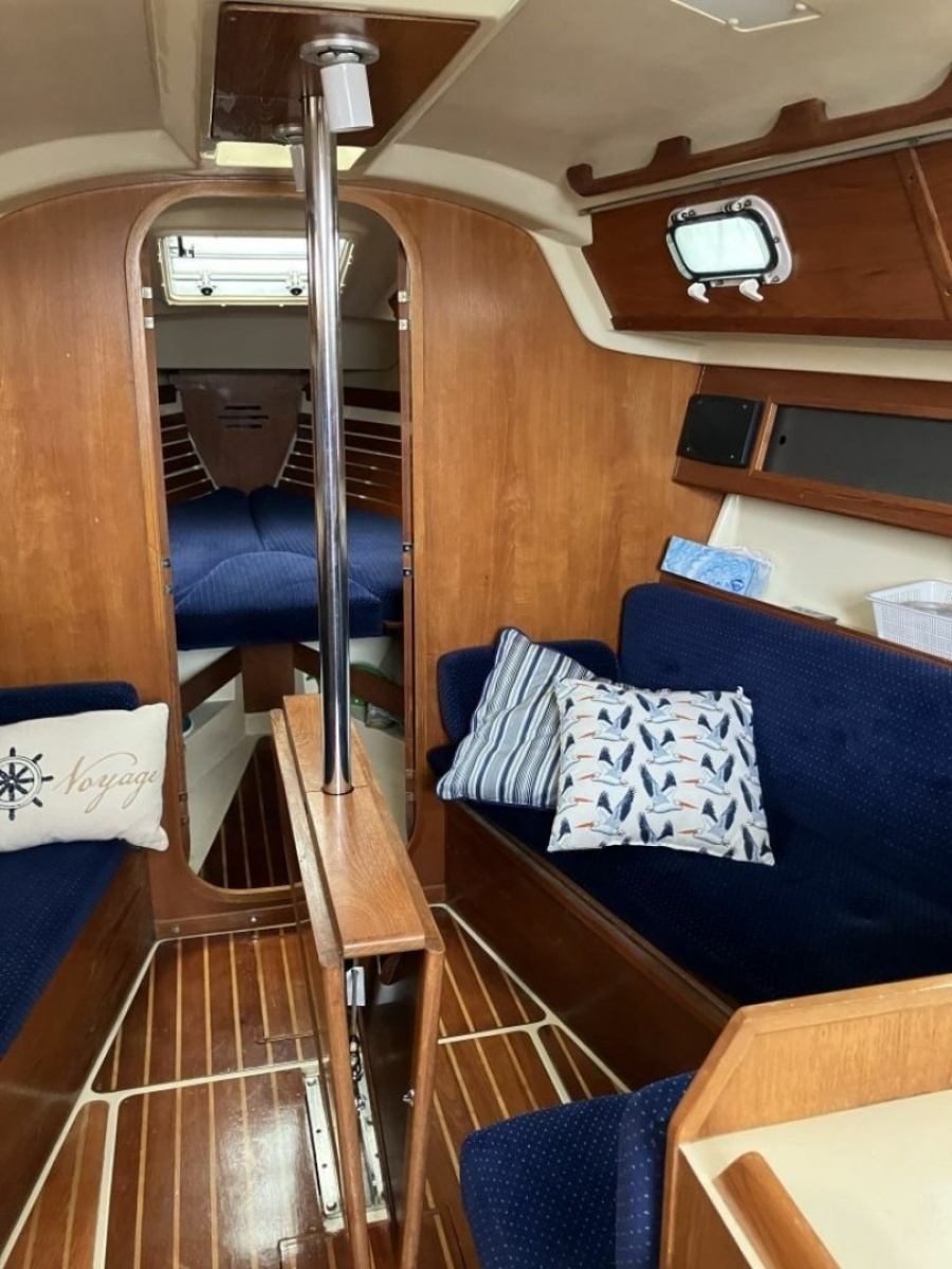 33ft Pearson Yacht For Sale