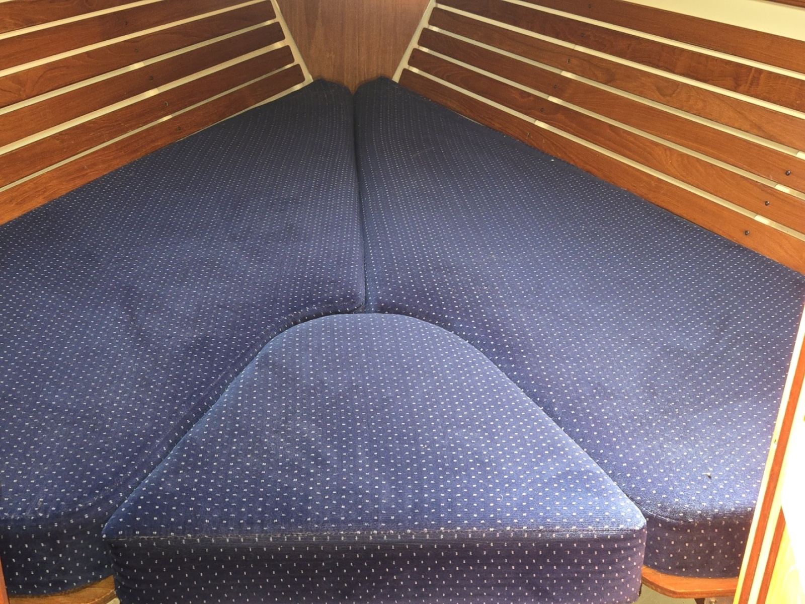 33' 1986 Pearson 33-2