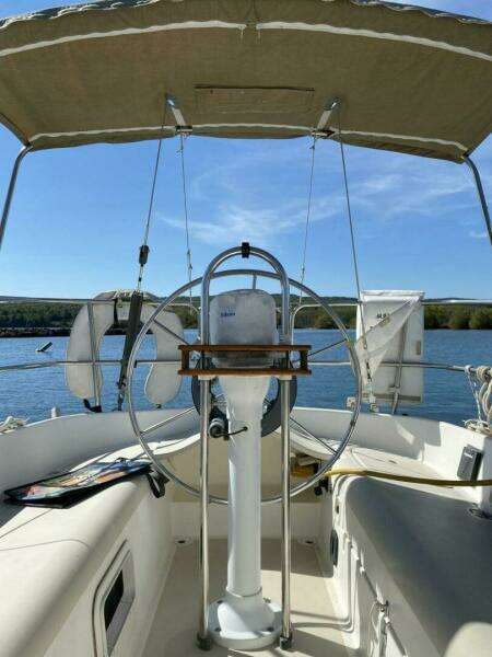 33ft Pearson Yacht For Sale