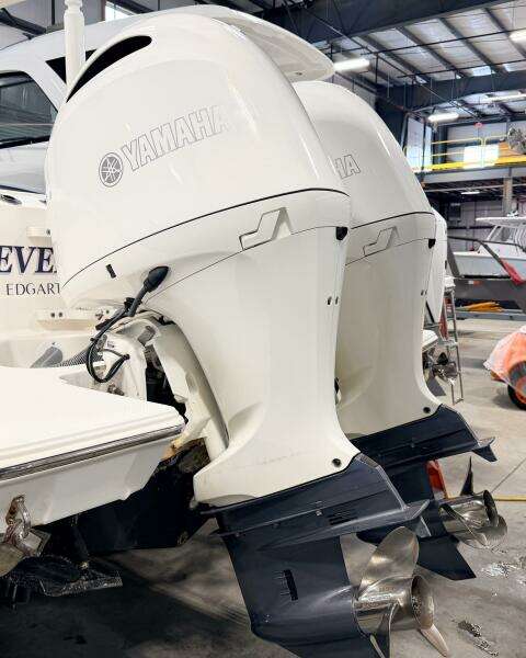 27ft Pursuit Yacht For Sale