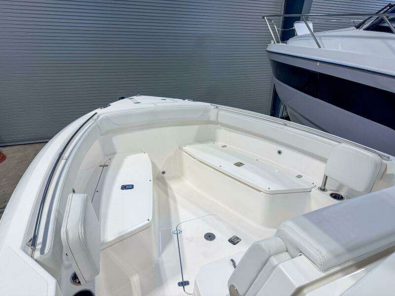 27ft Pursuit Yacht For Sale