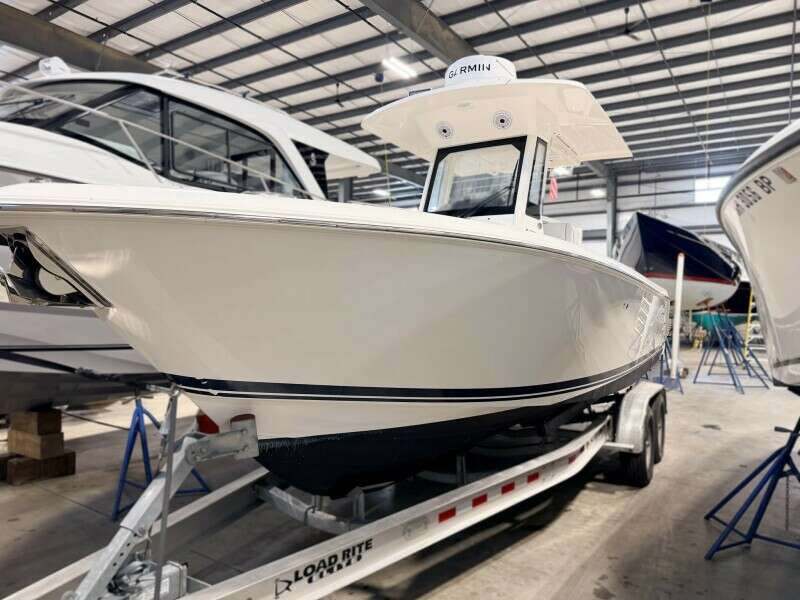 27ft Pursuit Yacht For Sale