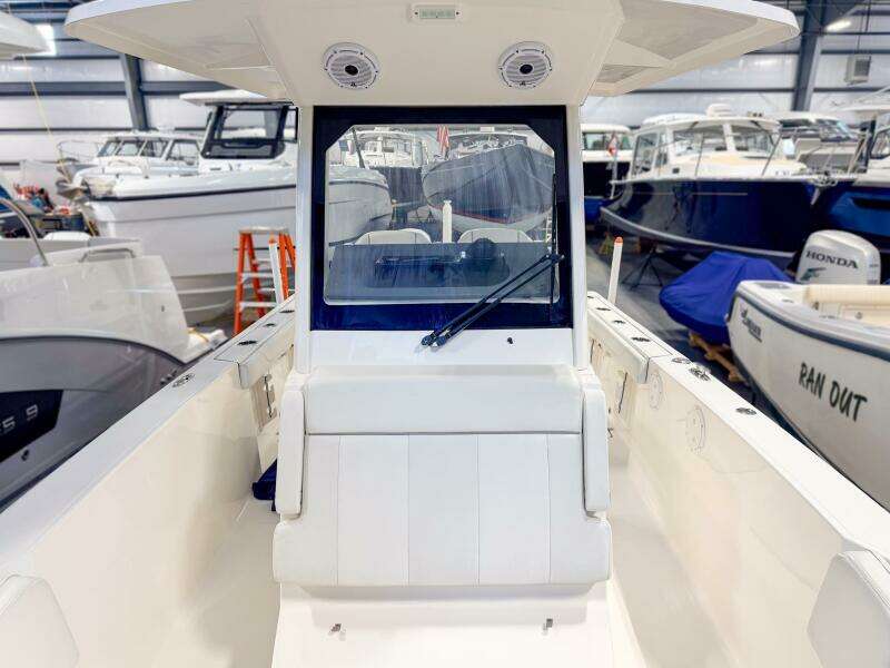 27ft Pursuit Yacht For Sale