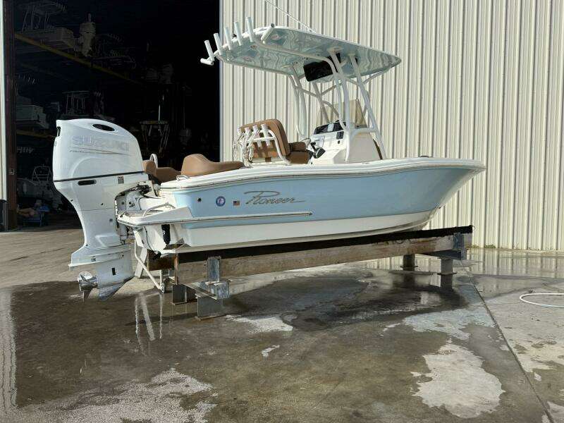 20ft Pioneer Yacht For Sale