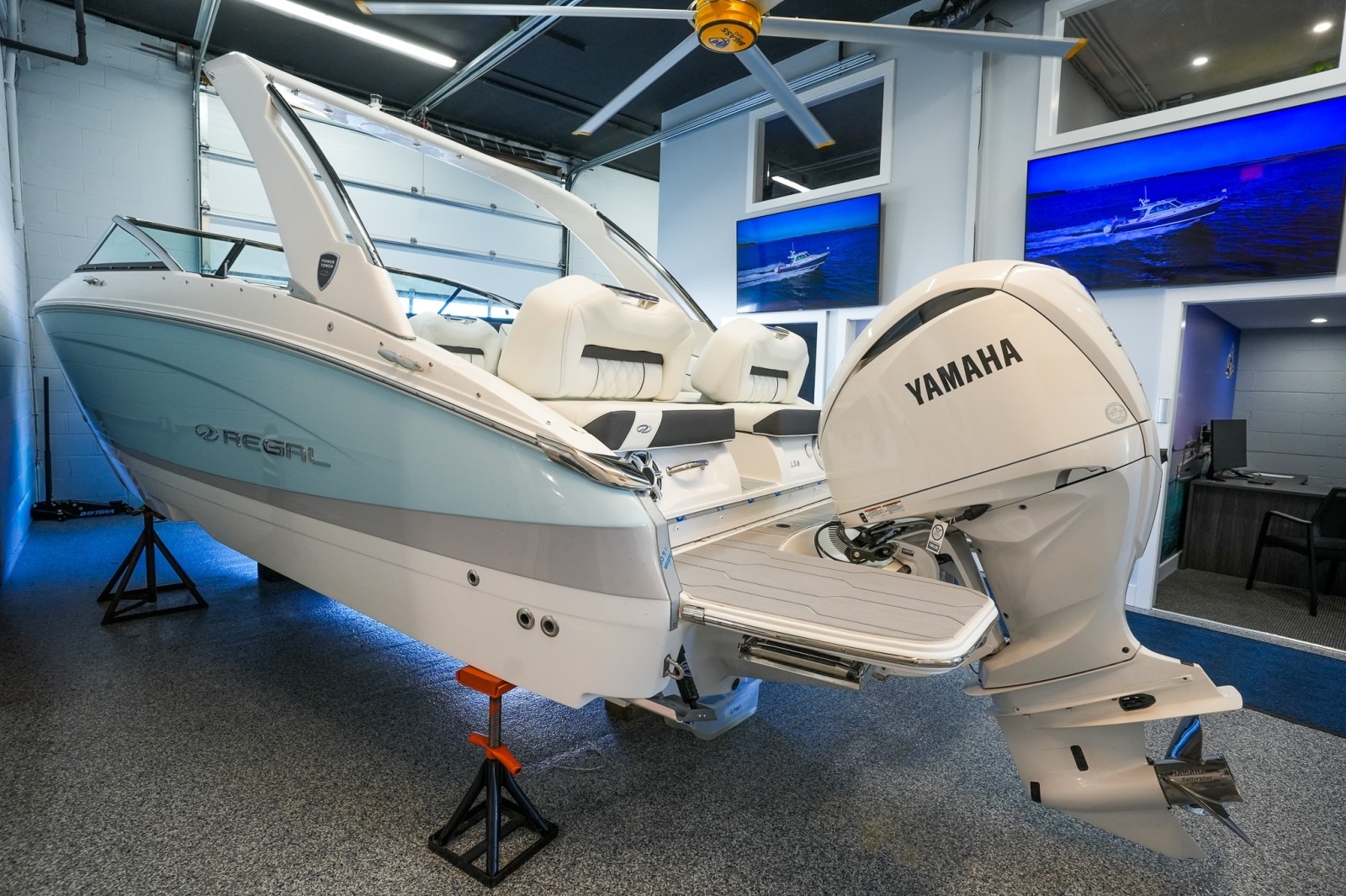 24ft Regal Yacht For Sale