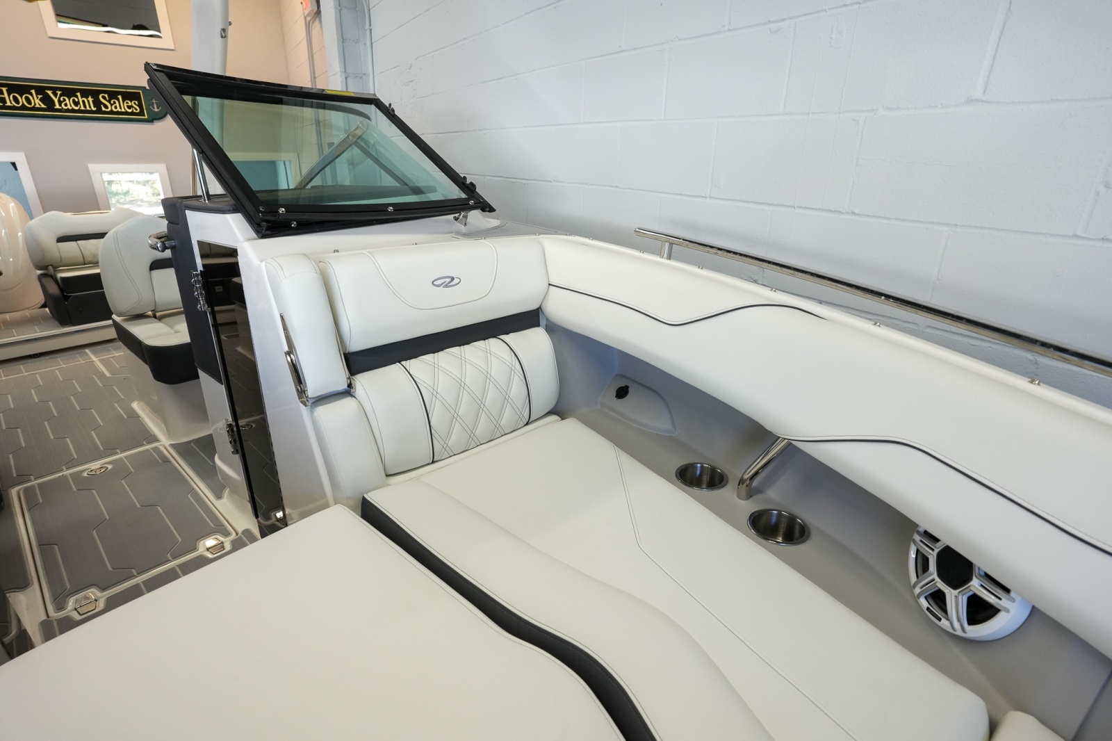 24ft Regal Yacht For Sale