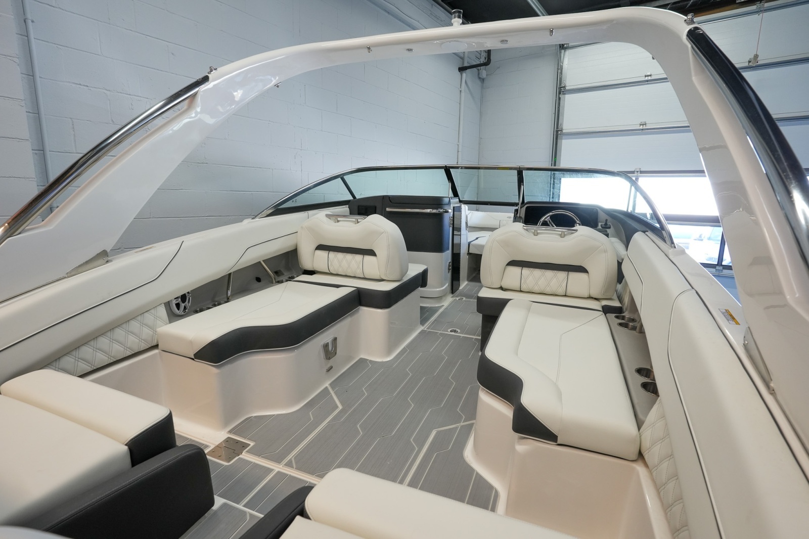 24ft Regal Yacht For Sale