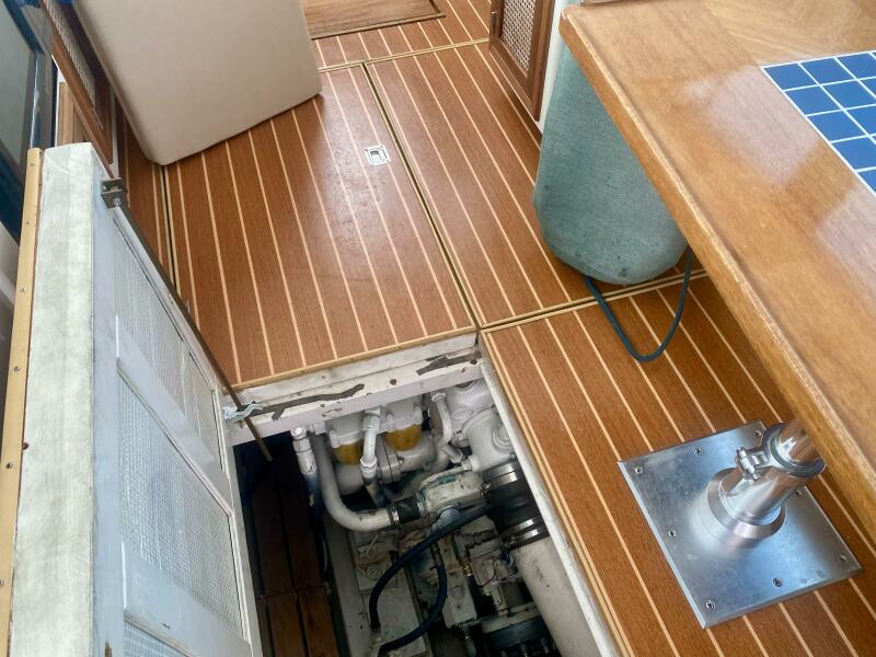 43' 2000 Mast & Mallet 