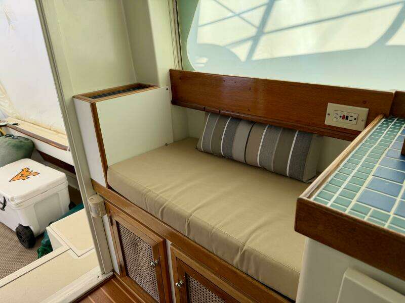 Sawdust 43ft Mast  amp  Mallet Yacht For Sale