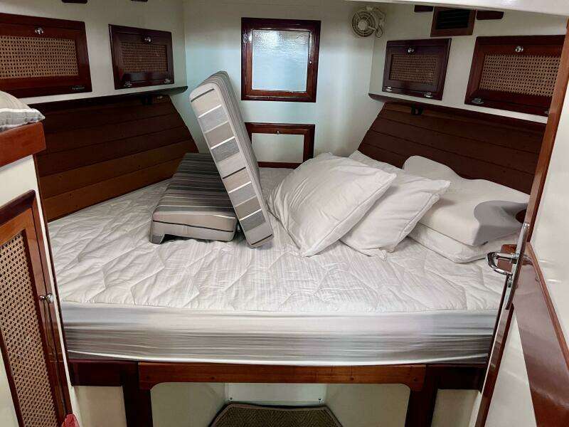 Sawdust 43ft Mast  amp  Mallet Yacht For Sale