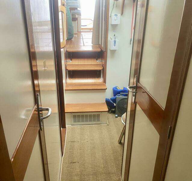 Sawdust 43ft Mast  amp  Mallet Yacht For Sale