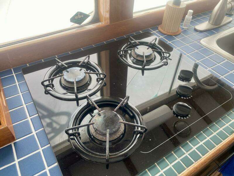 Sawdust 43ft Mast  amp  Mallet Yacht For Sale