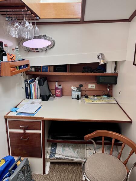 43' 2000 Mast & Mallet 