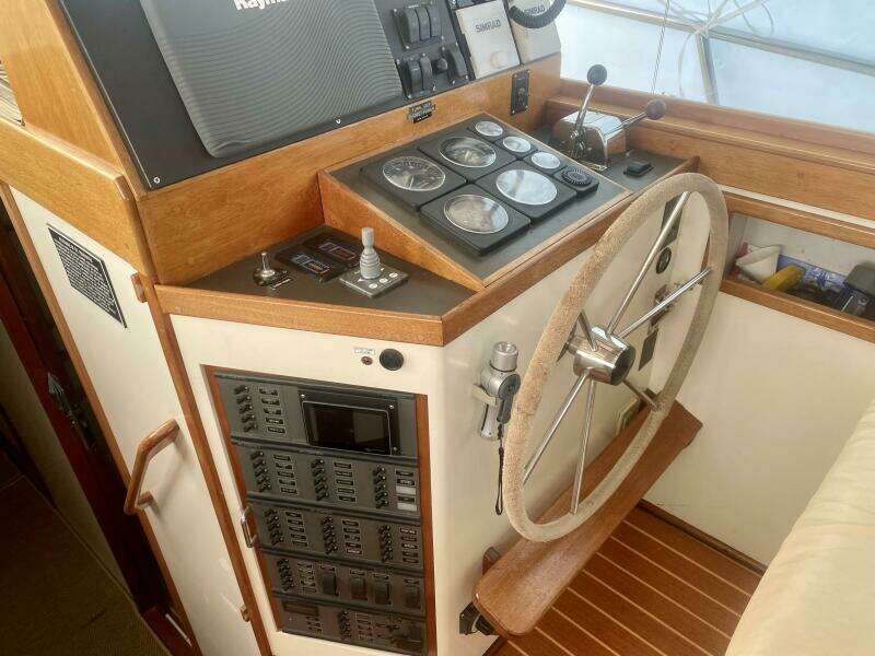 Sawdust 43ft Mast  amp  Mallet Yacht For Sale