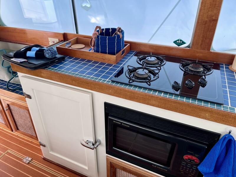 43' 2000 Mast & Mallet 