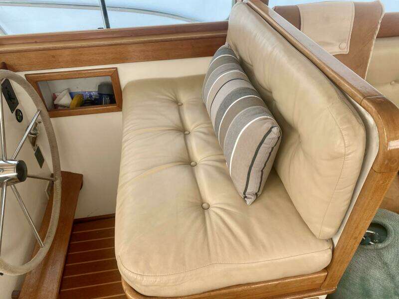 Sawdust 43ft Mast  amp  Mallet Yacht For Sale