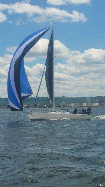 33ft J Boats Yacht For Sale