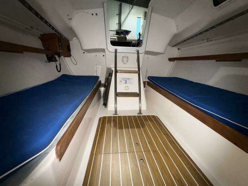 33ft J Boats Yacht For Sale
