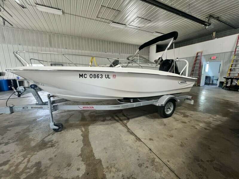 16ft Boston Whaler Yacht For Sale