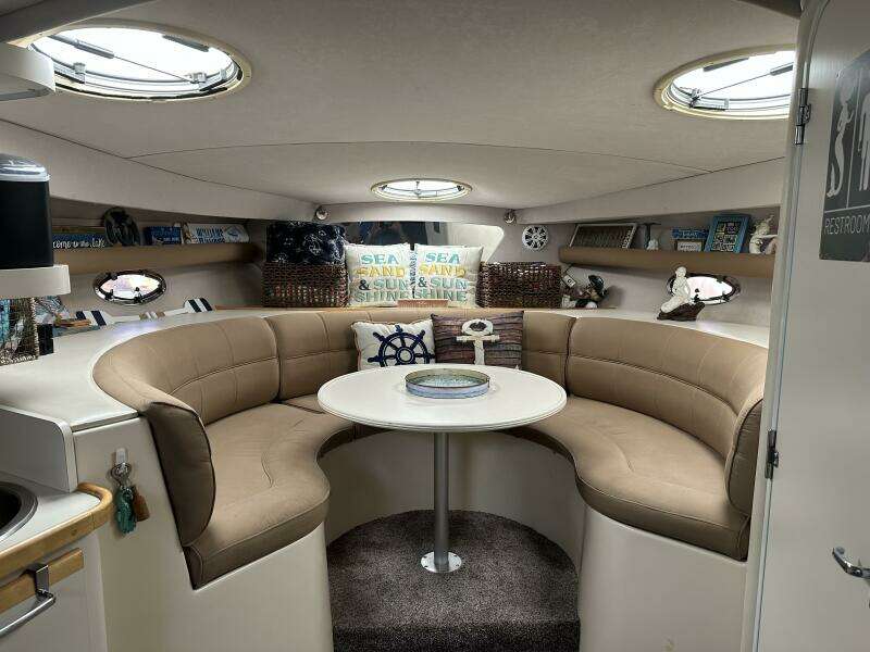 35ft Cruisers Yacht For Sale