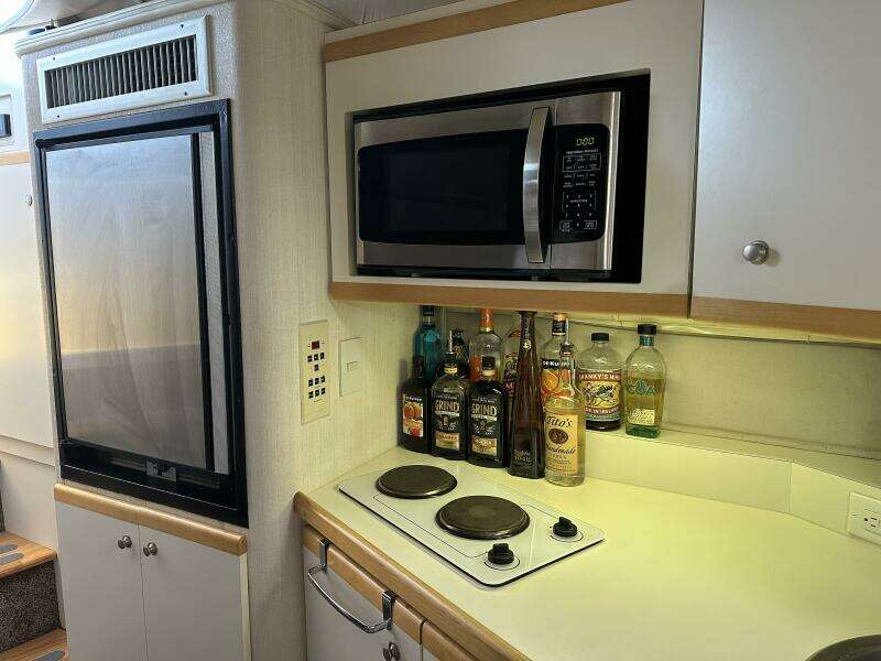 35ft Cruisers Yacht For Sale