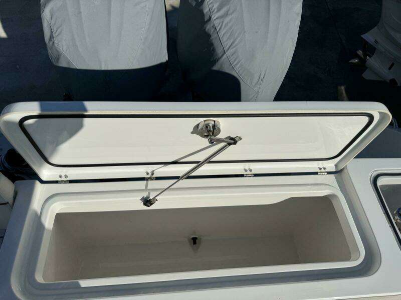 27ft Sea Hunt Yacht For Sale