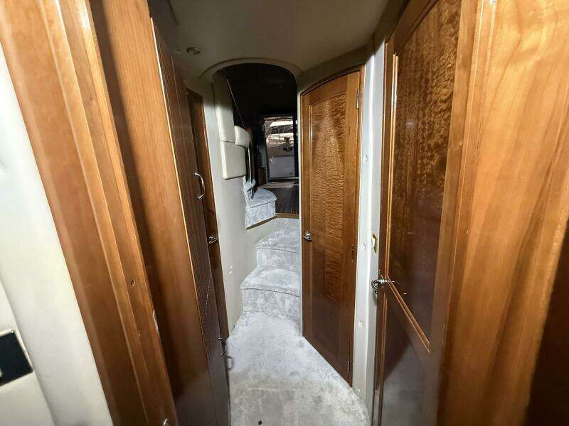 46ft Carver Yacht For Sale