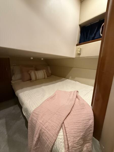 46' 2004 Carver 460 voyager