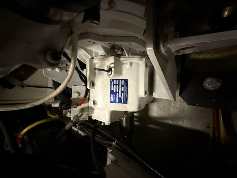 46' 2004 Carver 460 voyager