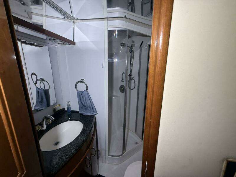 46ft Carver Yacht For Sale