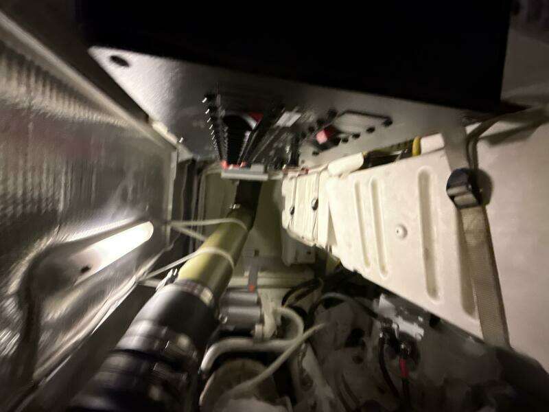 46ft Carver Yacht For Sale