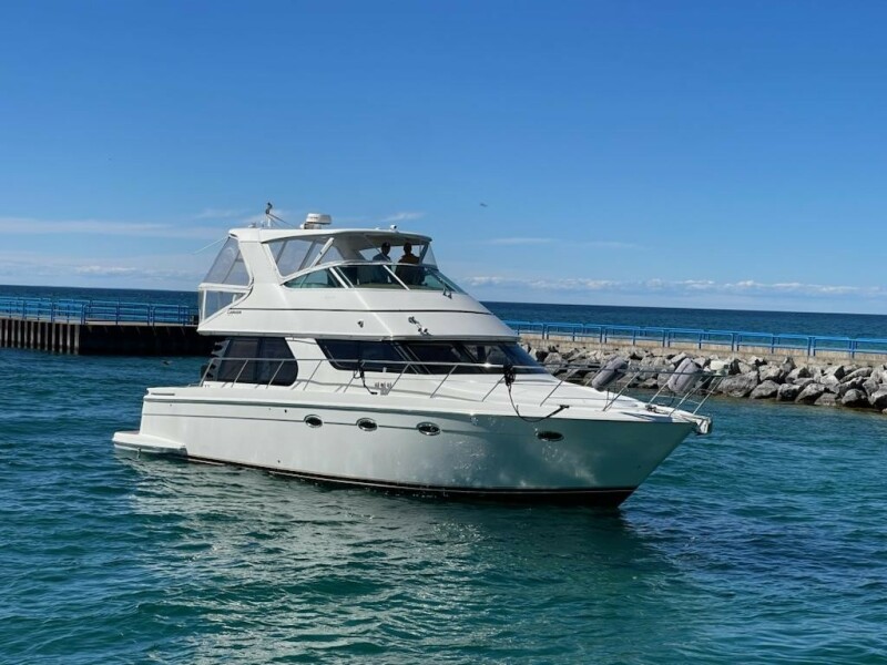 46' 2004 Carver 460 voyager