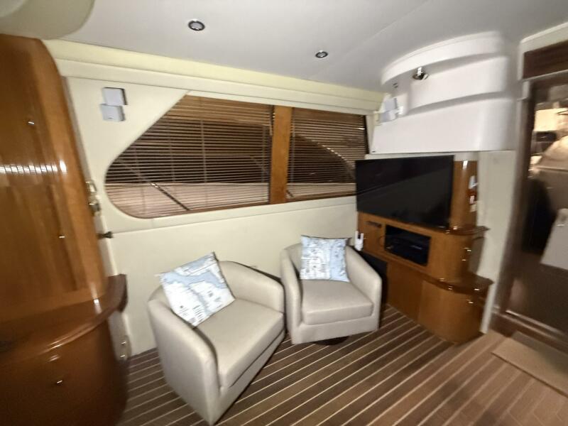 46' 2004 Carver 460 voyager