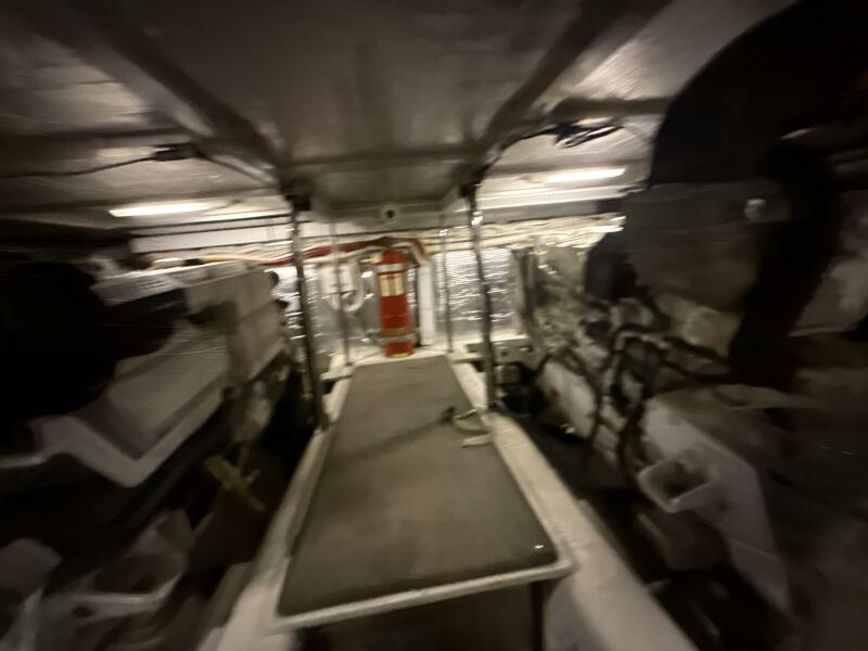 46' 2004 Carver 460 voyager