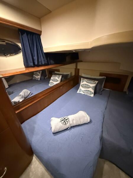 46' 2004 Carver 460 voyager