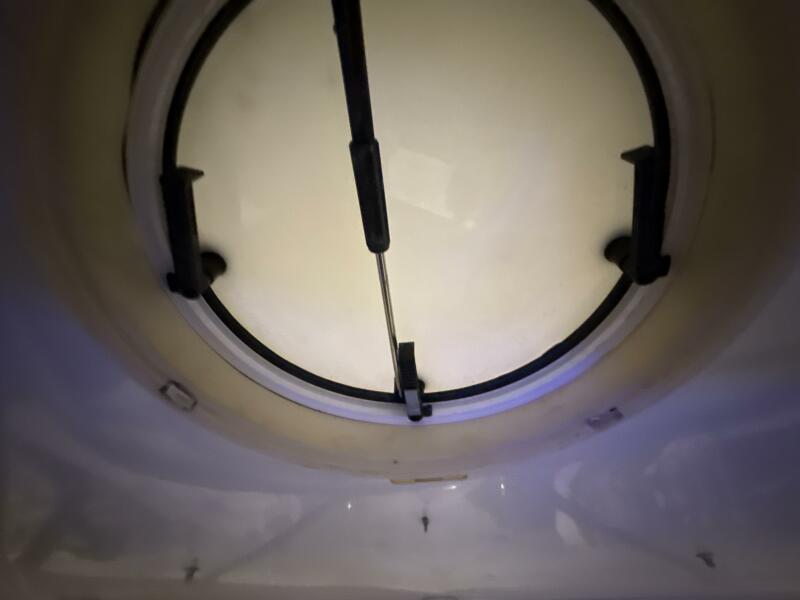 46' 2004 Carver 460 voyager