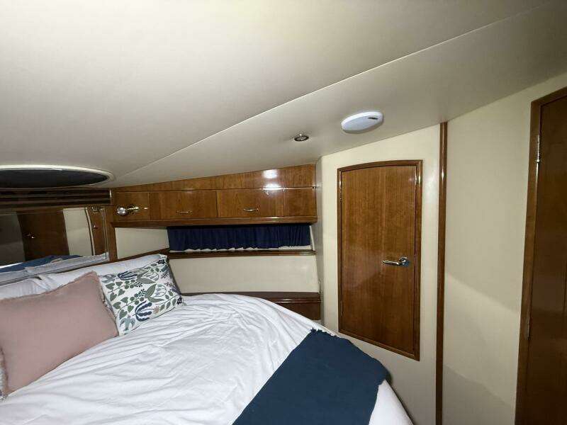 46ft Carver Yacht For Sale