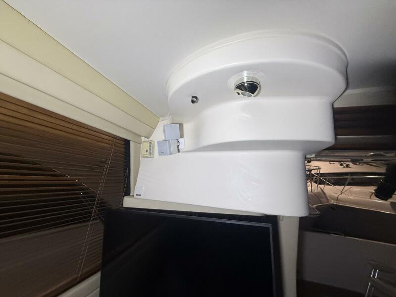 46' 2004 Carver 460 voyager