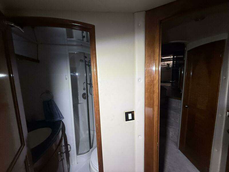 46ft Carver Yacht For Sale