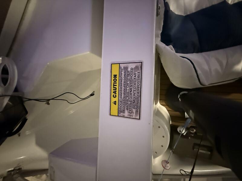 46' 2004 Carver 460 voyager