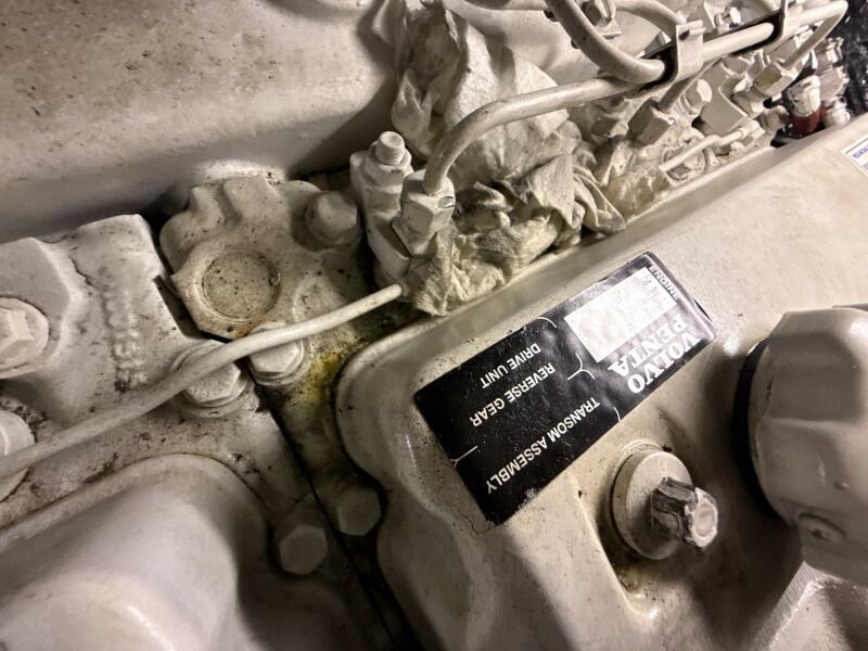 46' 2004 Carver 460 voyager