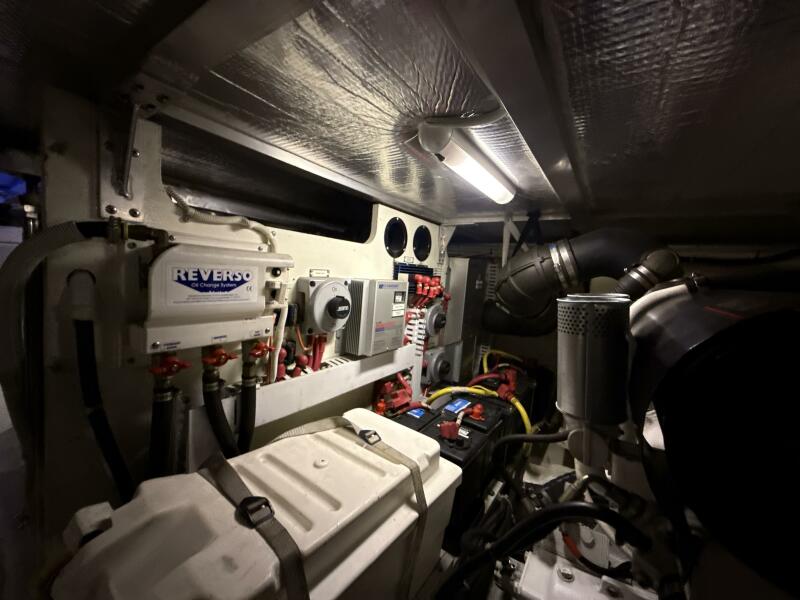 46' 2004 Carver 460 voyager