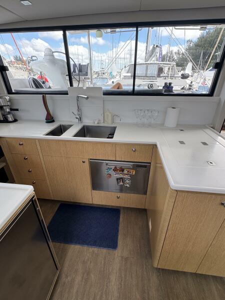 52' 2023 Seawind 1600